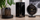 Stacion energjie Newell GaN Power Cube 8 në 1, 4 priza, USB A, USB C edhe karikues wireless 15W, i zi