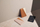 Portofol magnetik Moshi Moshi Slim Wallet, SnapTo System, lëkurë vegane, kafe karamel