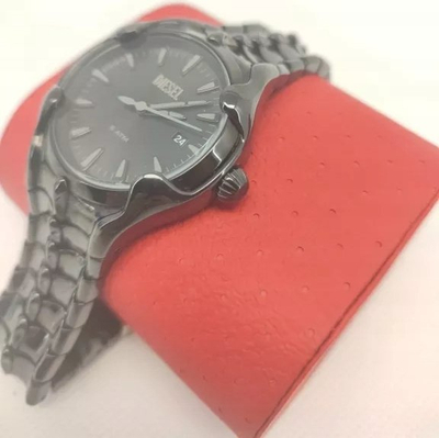 Рачен часовник Дизел Верт DZ2187 за мажи, 44mm, не’рѓосувачки челик, црн