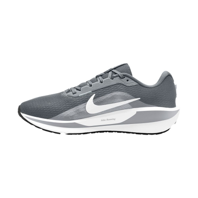 Atlete vrapimi Nike Downshifter 13 Cool Grey, rrjetë ajrosëse, taban me shkumë, gri