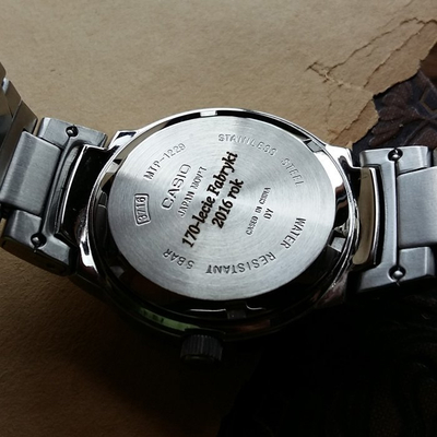 Orë dore Casio W-219HB-3AVEF, digjitale, e zezë me jeshile
