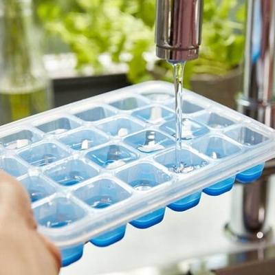 Kuti kube akulli EMSA Clip and Close 514549, 24 kube, plastike, blu transparente