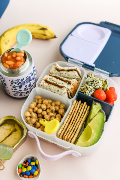 Kuti ushqimi b.box Mini Snack Box, 2 ndarje, me dorezë, blu e errët