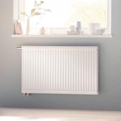 Radiator me valvul Kermi therm-x2 Profil-V, 900x700 mm, lidhje majtas, i bardhë