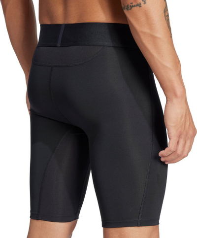 Shkurta kompresuese Adidas TechFit M JP1477, Aeroready, për meshkuj, të zeza