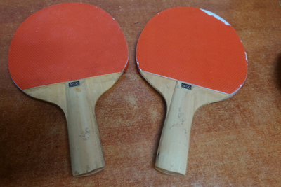 Set paleta pingpongu MZ Import 777 629D, druri, gome dyngjyrëshe, kuqe zi