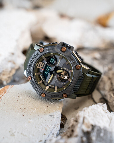 Orë për meshkuj Casio G-Shock G-STEEL Carbon Core Guard Bluetooth Solar GST-B300XB-1A3ER, e gjelbër