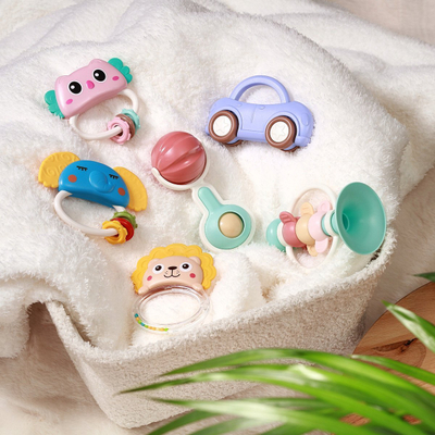 Вртлива играчка Babyono лав, 0m+, без BPA, повеќебојна