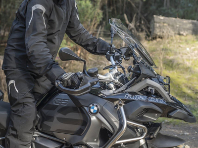 Mbajtës timoni për motor Quad Lock Motorcycle Handle Bar Mount, mekanizëm dyfazësh kyçjeje, i zi