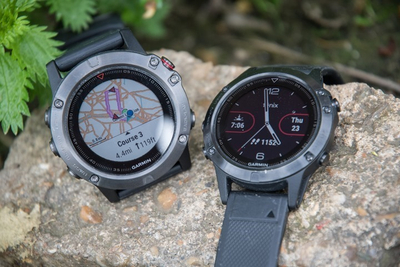 Orë dore Garmin Fenix 5 Blue band