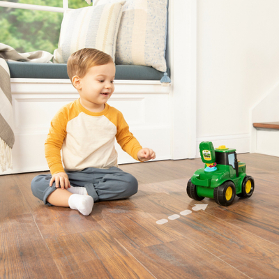 Lodër traktor John Deere Key-n-Go Johnny Tractor, interaktiv, me drita dhe tinguj, jeshil