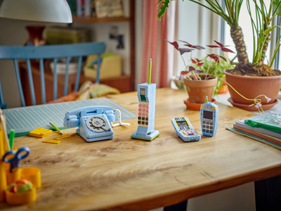 Lodër konstruktore LEGO Creator 3in1 Retro Telephone, set ndërtimi, shumëmodelësh, shumëngjyrësh