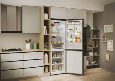 Frigorifer kombinim Candy ECN2CQTEB186, 355L, No Frost, Wi-Fi, i zi