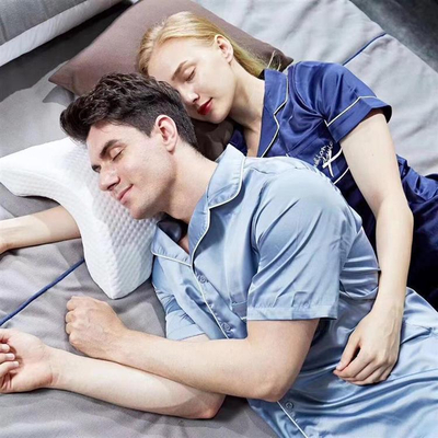 Ортопедско перниче AG32D Memory Foam, ергономска форма, простор за рака, розово