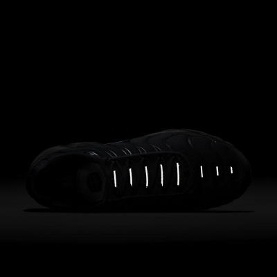Atlete Nike Air Max Plus, me jastëkë Air, të bardha