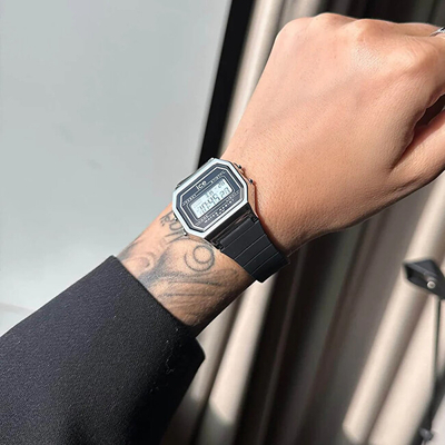 Orë për femra Ice Watch, e zezë
