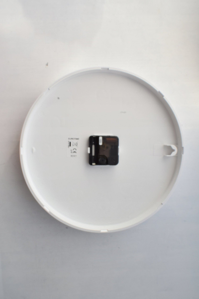 Orë murale EuroTime 82321 Quartz, stil klasik, e bardhë
