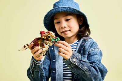 Set ndërtimi LEGO Jurassic World Baby Dinosaur Dolores Aquilops 76970, 339 copa, nga 7 vjeç, shumëngjyrësh