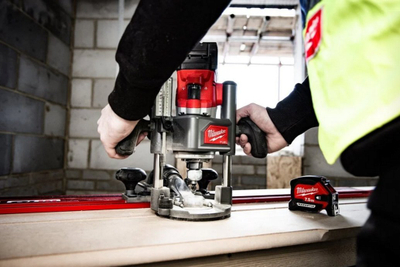 Freza druri Milwaukee M18 FR12 Fuel, 18V pa kabllo, collet 1/2", e kuqe