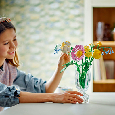 Set LEGO Petite Sunny Bouquet, buqetë lulesh dekorative, shumëngjyrëshe