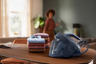 Stacion avulli Philips PerfectCare 7000 PSG7130/20, 1.8L, OptimalTEMP, blu e errët