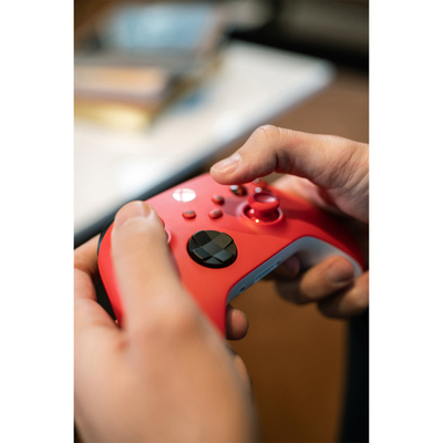 Joystick lojërash Microsoft Xbox Wireless Controller Pulse Red, me valë, i kuq