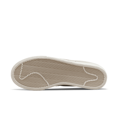 Патики Nike Blazer Low Platform Sail Grey за жени, кожа, крем сиво