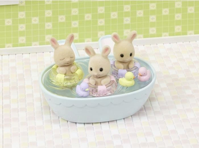 Set lodrash Sylvanian Families Triplets Baby Bathtime, figurina lepurushë, aksesorë banje, shumëngjyrësh