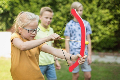 Set hark dhe shigjeta lodër BS Toys Arrow And Bow, 7 pjesë, dru, i kuq