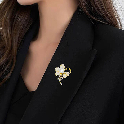 Brosh elegant Troli