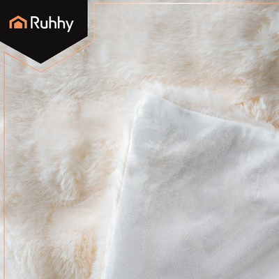 Batanije dekorative Ruhhy Cozy Faux Fur 26493, 160x100 cm, poliester, e bardhë