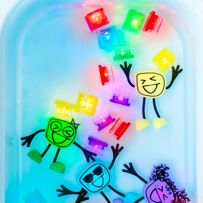 Lodër me drita LED Glo Pals Character Pack, 1 personazh, 2 kube, e verdhë