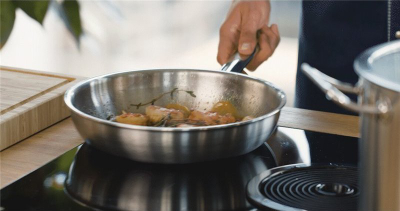 Tigan ZWILLING Pro 65128-240-0, 24 cm, çelik inox, argjendtë