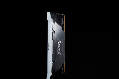 RAM Кингстон ФЈУРИ Ренегејд, 16GB DDR4, 4266MT/s, со RGB, црна