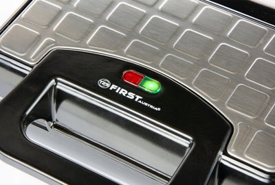 Aparat për waffle 700W, pllaka jo-ngjitëse, çelik inox, i zi