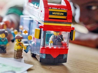 Set lodër LEGO City Red Double Decker Coach 60407, 384 pjesë, për fëmijë 7 plus, shumëngjyrësh