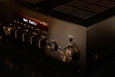 Amplifikator hi-fi Yamaha R-N600A, me rrjet, radio interneti, i zi