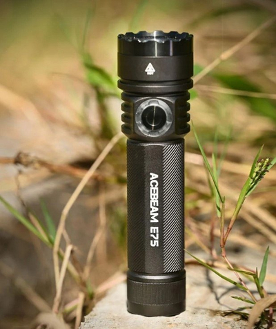 Elektrik dore Acebeam E75, 4500 lumens, USB Type C, jeshil