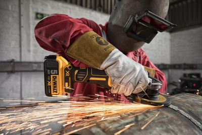 Smerilues Dewalt DCG405P2, i verdhë