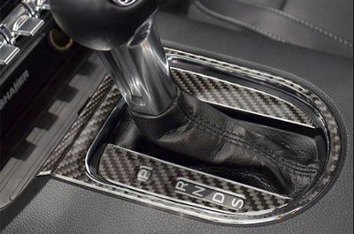 Kornizë karboni për kambio MTuning, Ford Mustang 2015-2019, e zezë