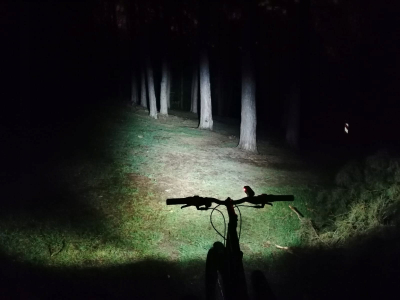 Dritë biçiklete Prox Aero F III, LED 400 lumen, USB me karikim, e zezë