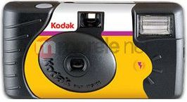 Aparat njëpërdorimësh Kodak HD Power Flash, film ISO 800, blic i fuqishëm, i zi