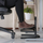 Mbajtëse këmbësh LogiLink Adjustable Footrest, e rregullueshme, konstruksion çeliku, e zezë