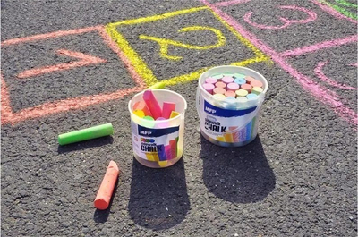 Shkumësa trotuari MFP Oval Sidewalk Chalk M Fluo, set me 6 ngjyra neon, shumëngjyrëshe