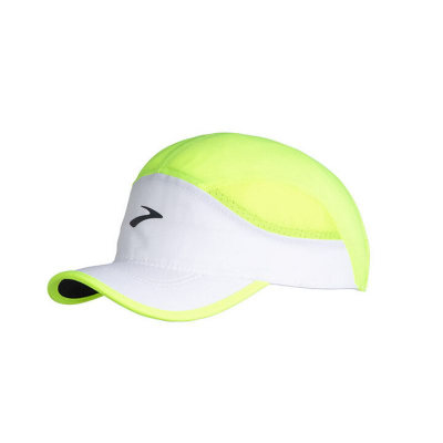 Kapelë sportive Brooks Chaser për burra, e bardhë me neon