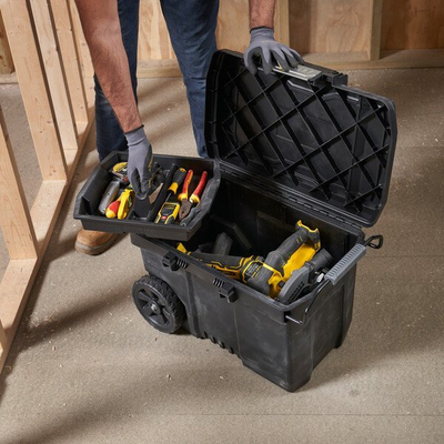 Kuti veglash Stanley STST33090-1 One-Touch, 52L, me rrota, e zezë