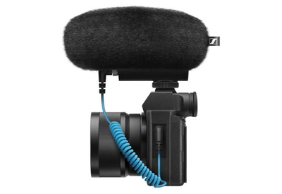 Mikrofon shotgun Sennheiser MKE 400, superkardioid, me filtër low cut, i zi