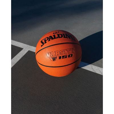 Top basketbolli Spalding Varsity TF-150 Fiba 84423Z, madhësia 5, portokalli
