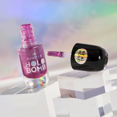Llak për thonj Essence Holo Bomb 03, 8ml