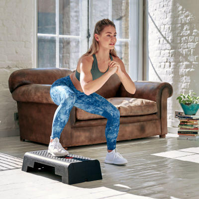 Step aerobik Reebok RAP-10150, lartësi e rregullueshme, sipërfaqe antirrëshqitëse, gri